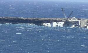 Συναγερμός στη χώρα: Σκάφος προσάραξε και σχεδόν βυθίστηκε – Δύσκολες ώρες για τους Έλληνες επιβάτες