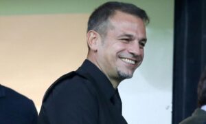 Έναν χρόνο μετά τον θάνατο της συντρόφου του, ο Νικολαΐδης έκανε το ταξίδι που συγκίνησε τους πάντες