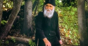 Τι έλεγε ο Άγιος Παΐσιος για τις πυρκαγιές πριν την γιορτή της Παναγίας