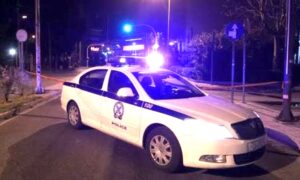 Θρίλερ στον Άγιο Δημήτριο: Βρέθηκε νεκρός αστυνομικός μέσα στο υπηρεσιακό του όχημα