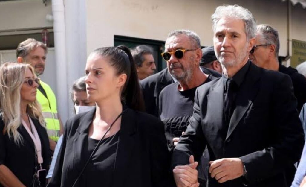 Μόλις έγινε γνωστό για την κηδεία του Δημήτρη Κόκοτα: Τι απόφασισε η σύζυγός του