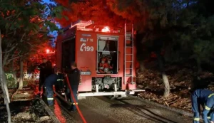 Φωτιά στον Βοτανικό – Επί τόπου η Πυροσβεστική
