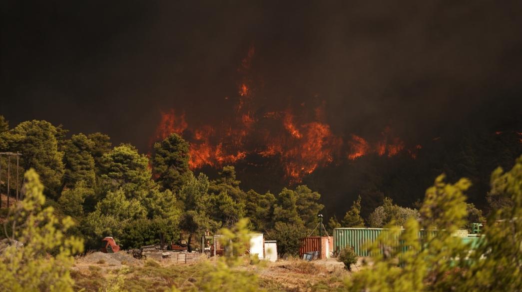 ΕΚΤΑΚΤΟ - Νέα φωτιά στη χώρα – Επιχειρούν ισχυρές δυνάμεις της Πυροσβεστικής