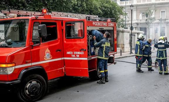 Συναγερμός τώρα: Πυρκαγιά καίει κτήριο στο κέντρο της Αθήνας – Πανικός στους δρόμους και διακοπή κυκλοφορίας