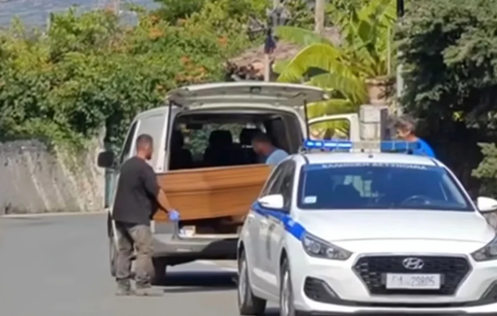 ΕΚΤΑΚΤΟ! Ανατροπή στην υπόθεση του 55χρονου που έκρυβε τη σορό του πατέρα του σε καταψύκτη