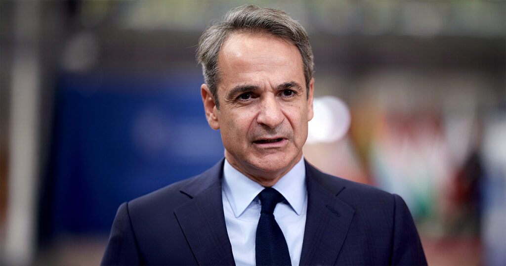 ΜΟΛΙΣ ΜΑΘΕΥΤΗΚΕ: ΤΕΛΟΣ – ΣΥΝΕΒΗ ΑΥΤΟ ΠΟΥ ΦΟΒΟΤΑΝ Ο ΜΗΤΣΟΤΑΚΗΣ