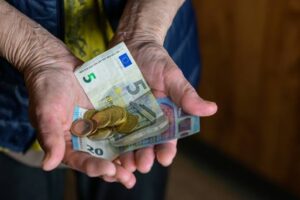 Μόλις ανακοινώθηκε – Ανατροπή με τις συντάξεις Σεπτεμβρίου