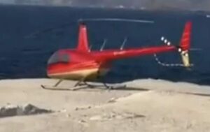 Σάλος σε ελληνικό νησί – Πήγαν για μπάνιο σε παραλία με ελικόπτερο – Παρέμβαση της Αρχής Πολιτικής Αεροπορίας