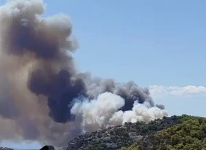 ΝΕΑ ΜΕΓΑΛΗ ΦΩΤΙΑ ΤΩΡΑ ΣΤΗ ΧΩΡΑ ΜΑΣ – ΣΥΝΑΓΕΡΜΟΣ ΣΤΗΝ ΠΥΡΟΣΒΕΣΤΙΚΗ