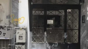 “Μέσα στο διαμέρισμα έφερναν” Μόλις μαθεύτηκε τι γινόταν εδώ και μήνες στο σπίτι – κολαστήριο της Κυψέλης