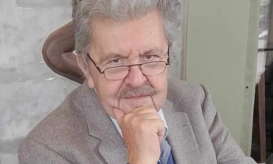 Θpńvoς: Πέθανε αγαπημένος Έλληνας δημοσιογράφος