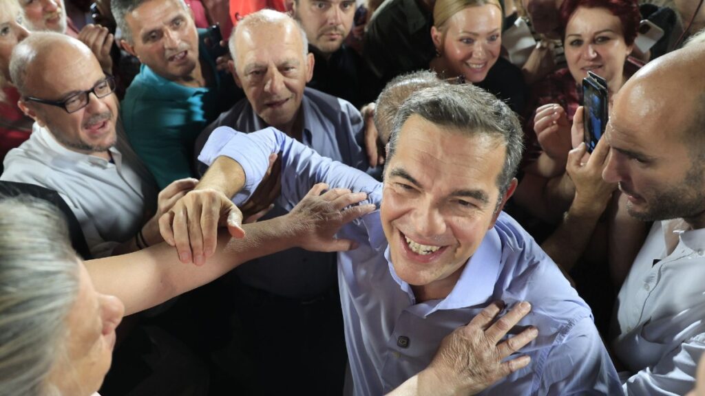 Βέβαιος για την πρωτιά ο Τσίπρας: Το στρατηγικό σενάριο που φέρνει την ΕΛ.Α.Σ. στην κορυφή και η «κάλπη της ανατροπής»
