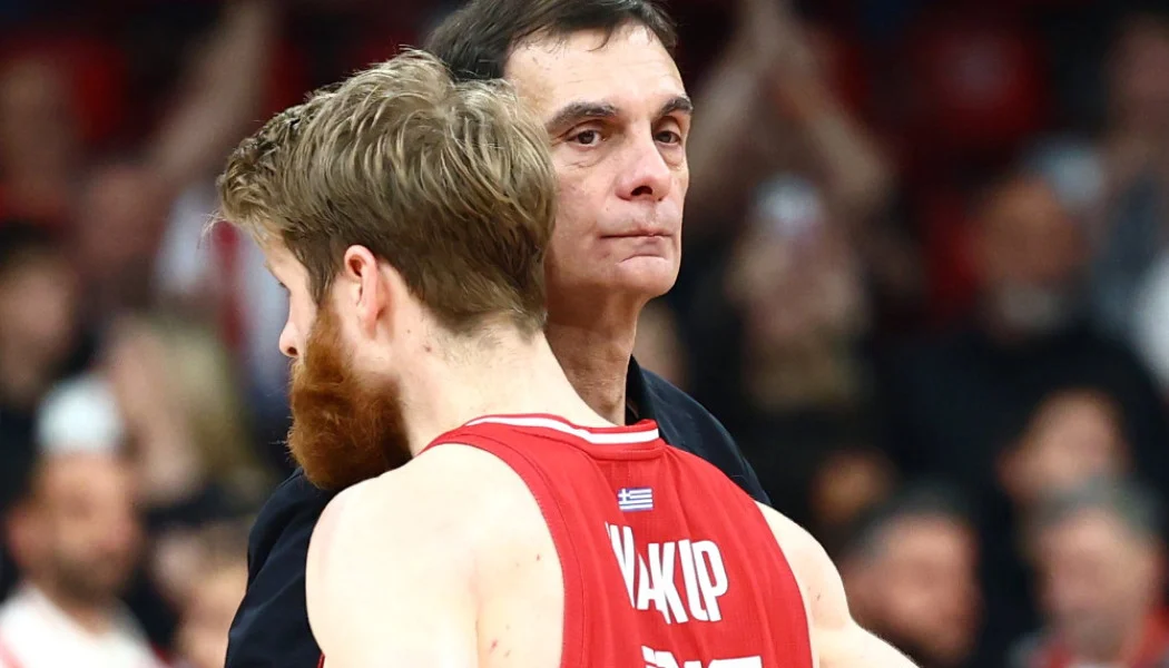Η πρώτη αντίδραση Μπαρτζώκα για Γουόκαπ και το βέτο Αγγελόπουλων