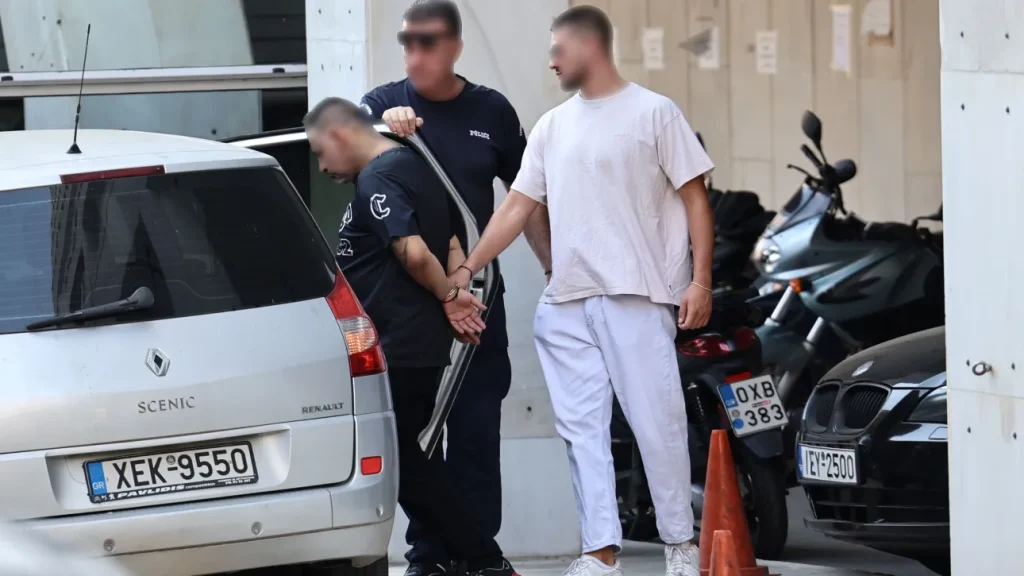 ΚΥΨΕΛΗ: ΠΡΟΣΠΑΘΗΣΕ ΝΑ ΑΠΟΔΡΑΣΕΙ Ο 43ΧΡΟΝΟΣ – ΤΙ ΣΥΝΕΒΗ