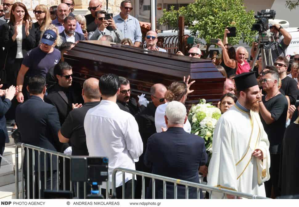 ΕΚΤΑΚΤΟ ΤΩΡΑ – ΜΟΛΙΣ ΔΙΕΡΡΕΥΣΕ ΣΤΑ ΣΑΙΤ: ΓΙΑΤΙ ΔΕΝ ΑΝΟΙΞΑΝ ΤΟ ΦΕΡΕΤΡΟ ΤΟΥ ΜΑΖΩΝΑΚΗ ΠΡΙΝ ΤΟΝ ΒΑΛΟΥΝ ΜΕΣΑ