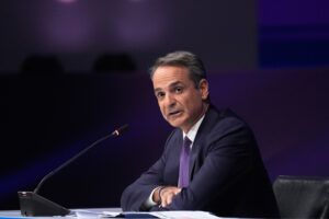 Οι πρώτες δημοσκοπήσεις μετά την ομιλία Μητσοτάκη στη ΔΕΘ – Τηλεφωνήματα πανικού στους δημοσκόπους