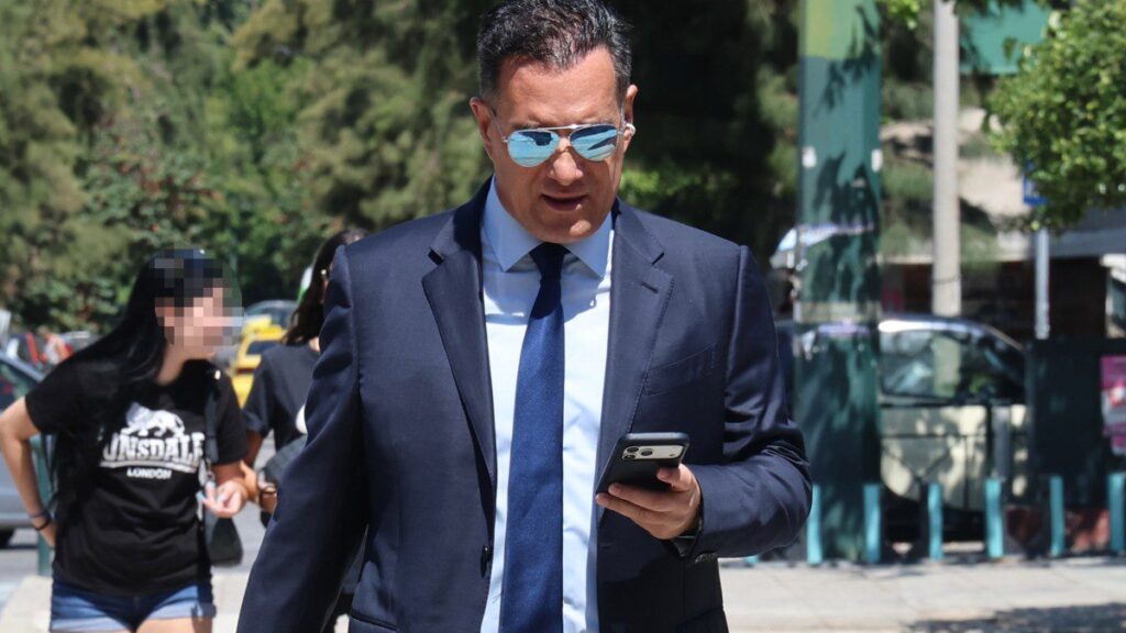 Θρήνος για τον Άδωνι Γεωργιάδη: «Ξαφνικά σήμερα στις 3 τα ξημερώματα έφυγε»