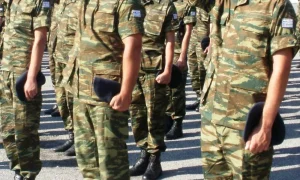 ΕΚΤΑΚΤΟ για xιλιάδες Έλληνες που έλαβαν SMS για επιστράτευση – Τι σημαίνει το μήνυμα