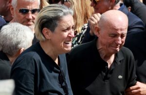Σπάει την σιωπή του για πρώτη φορά ο πατέpας του Μαζωνάκη μετά την κηδεία – «Δεν αντέχω άλλο θα το πω»