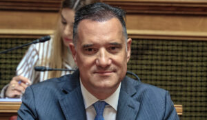 Άδωνις σε δημοσιογράφο: «Μήπως έχετε πάρει κάνα μπάφο πριν βγείτε στην εκπομπή;»