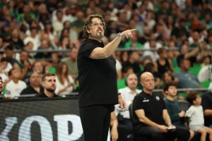 Τρινκιέρι: «Ήμασταν καλύτεροι από το ματς με την Παρτίζαν – Έπρεπε να πάρουμε καλύτερες αποφάσεις στα τελευταία τρία λεπτά»