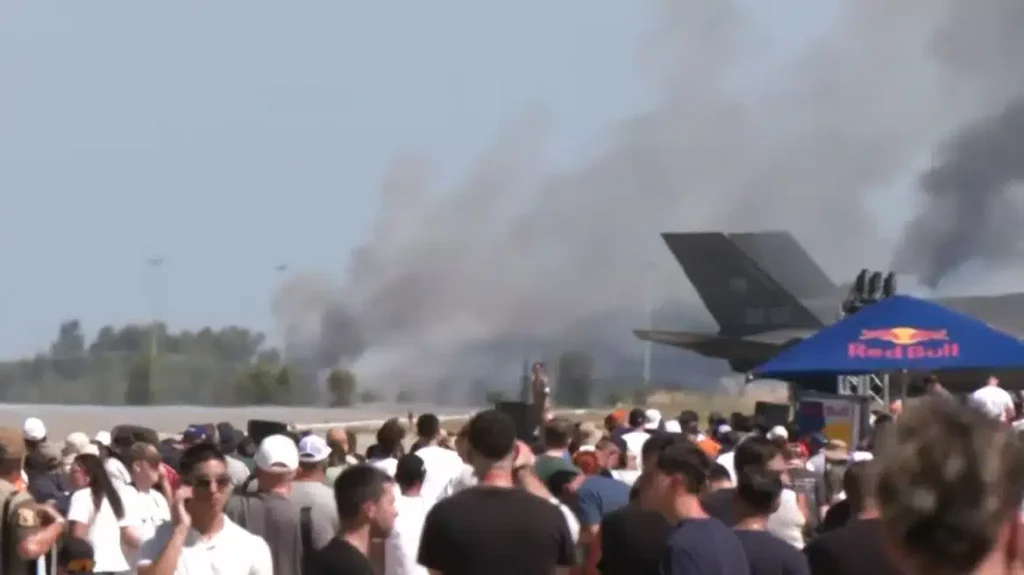 EKTAKTO – ΕΠΕΣΕ ΑΕΡΟΣΚΑΦΟΣ ΣΤΗΝ ΤΑΝΑΓΡΑ
