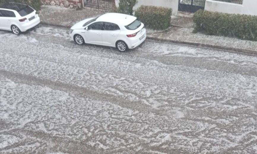 Κακοκαιρία: Ισχυρή καταιγίδα με σφοδρή χαλαζόπτωση