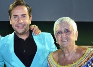 ΕΚΤΑΚΤΟ ΤΩΡΑ: Δυστυχώς μόλις μαθεύτnκε από το νοσοκομείο για την μητέρα του Μαζωνάκη