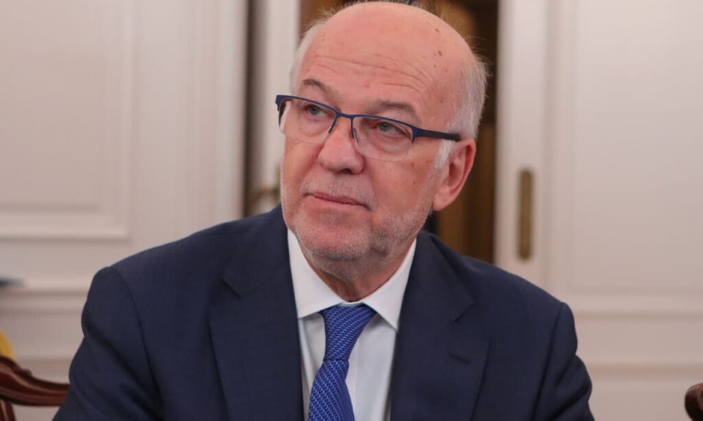 Φλωρίδης: «Αν δεν υπήρχε ισχυρή κυβέρνηση, η Ελλάδα θα έπεφτε χωρίς μια τουφεκιά»