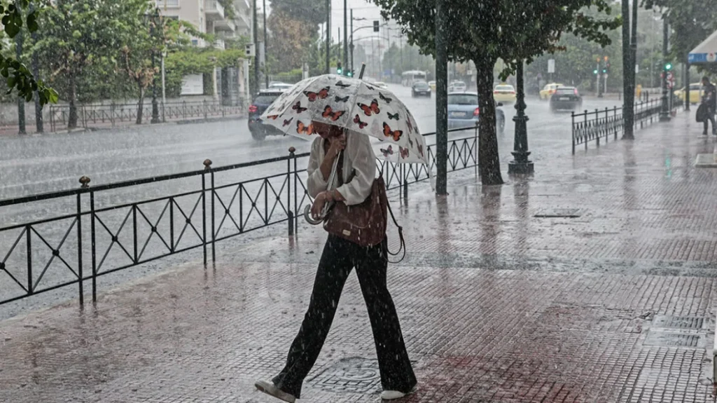 Καιρός: Έκτακτος συναγερμός και ραγδαία επιδείνωση με καταιγίδες και χαλάζι – Οι περιοχές που θα «χτυπήσει»