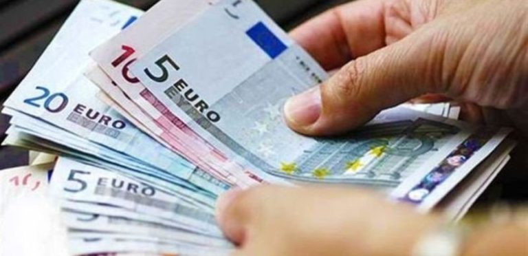 Μπαράζ πληρωμών – Ποιοι πληρώνονται έως αύριο – Πόσα λεφτά θα πάρετε
