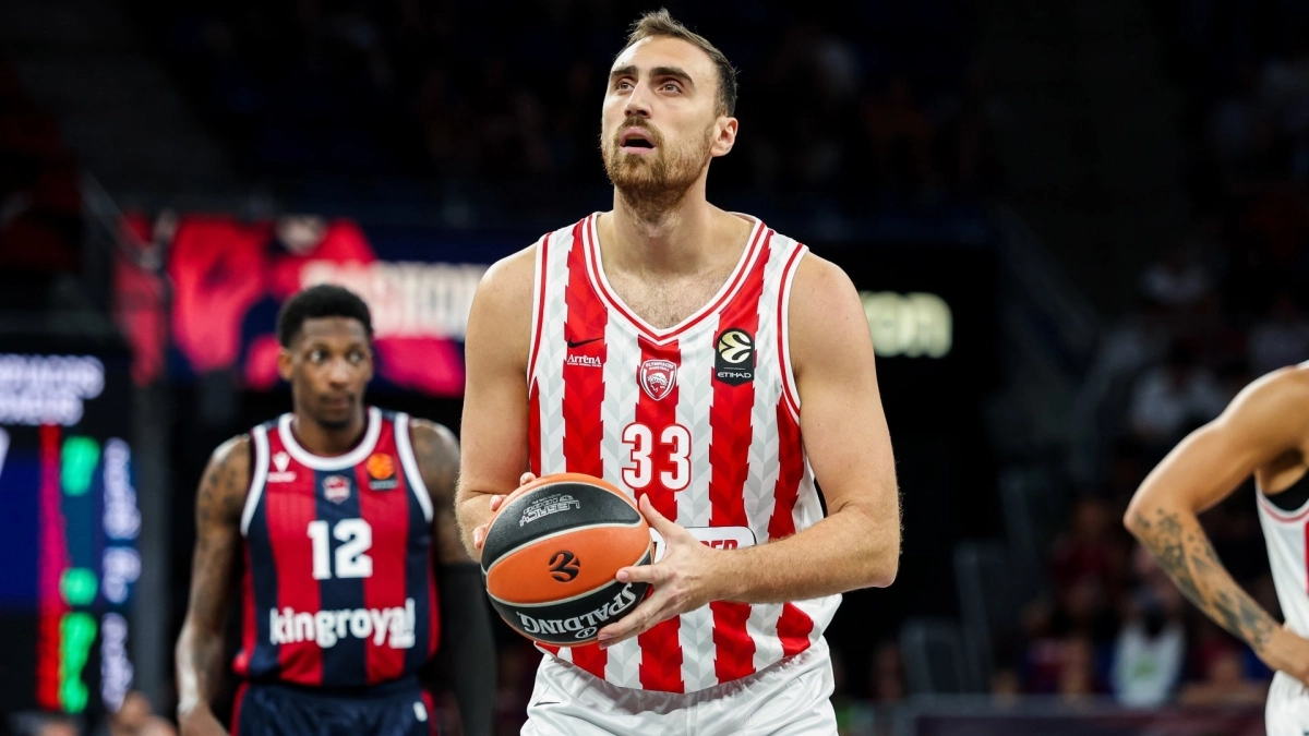 Έκτακτο για Μιλουτίνοφ