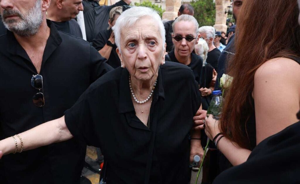 Ούτε λεφτά ούτε σπίτια: Αυτο ήταν το ανεκτίμητης αξίας δώρο που έκανε ο Μαζωνάκης στην μητέρα του πριν πεθάνει