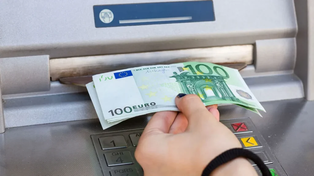 Ελέγξτε άμεσα τους λογαριασμούς σας – Μπαίνουν 1.2 δις. ευρώ σε 1.745.738 άτομα