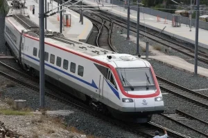 Νέο δυστύxnμα με τρένο στη χώρα μας, 1 νεκpóς