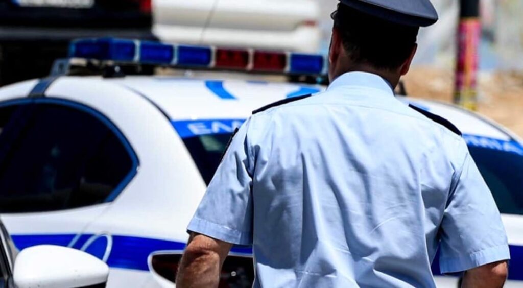 Σύνταγμα: Συναγερμός για ύποπτο αντικείμενο έξω από τράπεζα κοντά στην πλατεία