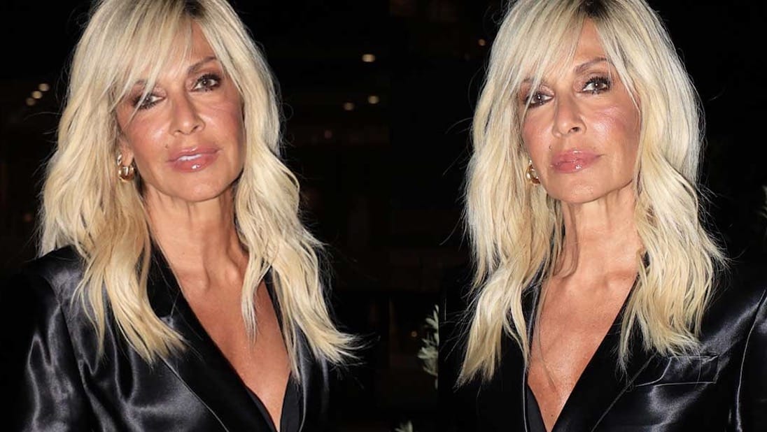 Μόνο μια πραγματική σταρ θα ντυνόταν έτσι: Όλοι μιλούν για την εκθαμβωτική εμφάνιση της Άννας Βίσση χθες στο Μουσείο της Ακρόπολης 