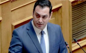 «Αν δεν έχεις 10 ευρώ, πάρε λεωφορείο» λέει «γαλάζιος» βουλευτής