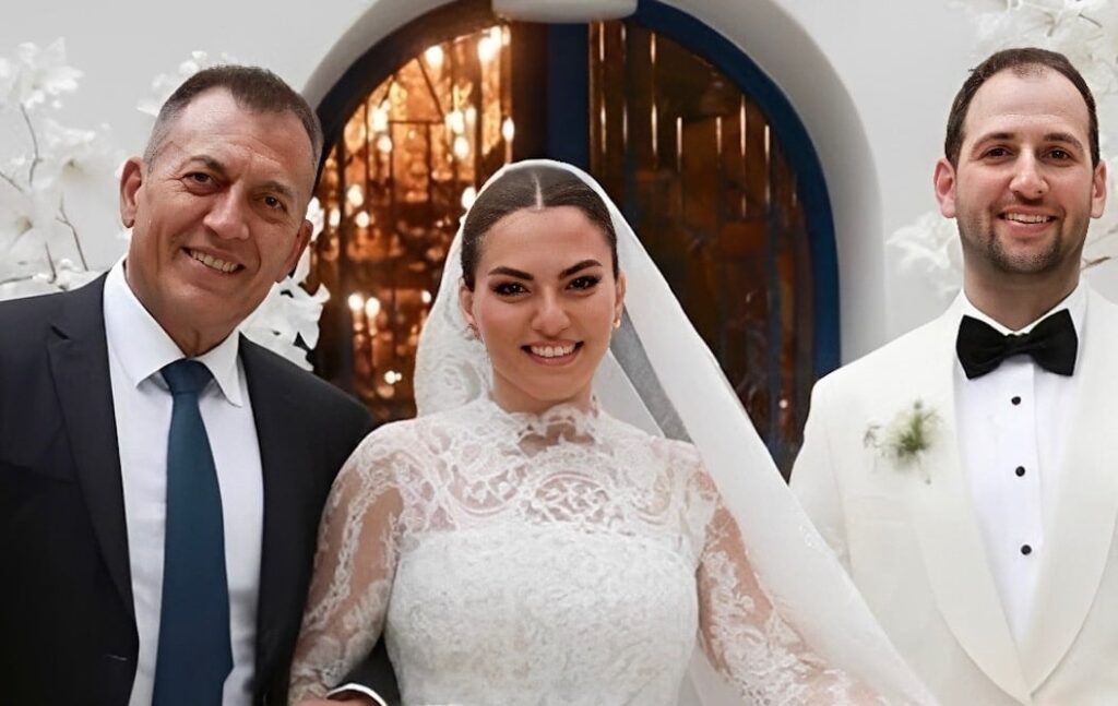 Παντρεύτηκε η κόρη του Γιάννη Βρούτση, Νίκη – Το εντυπωσιακό νυφικό