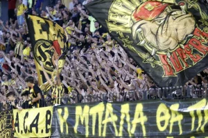 Αποδοκιμασίες στο Κλεάνθης Βικελίδης κατά της ΠΑΕ ΑΡΗΣ και του Θεόδωρου Καρυπίδη