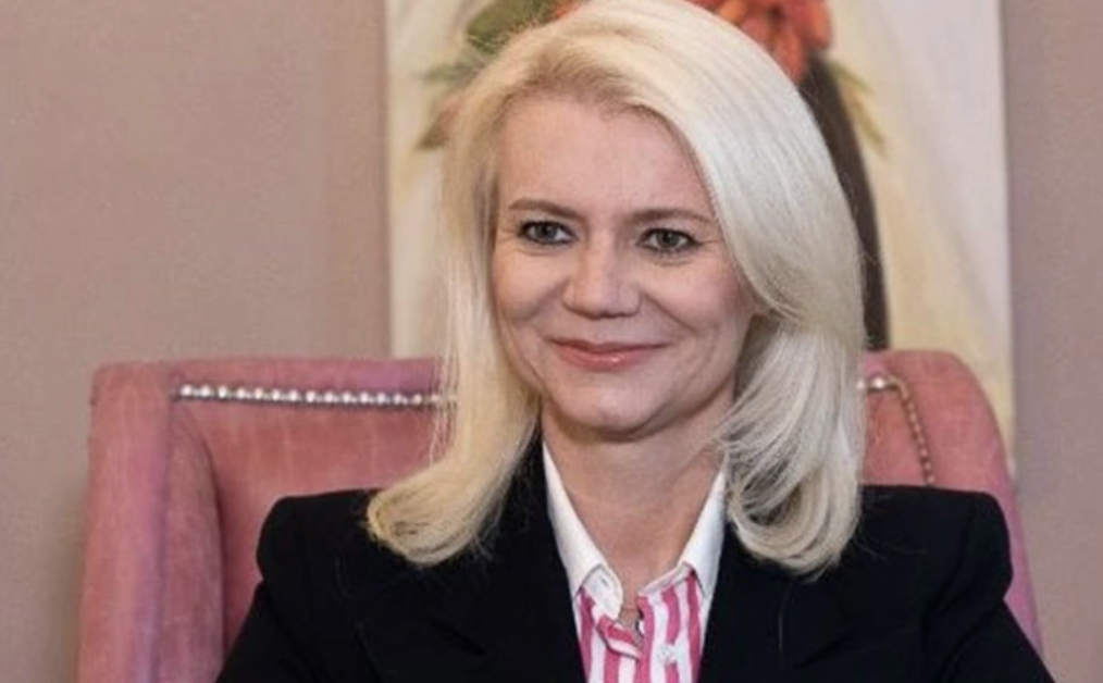 ΑΔΙΑΝΟΗΤΟ: ΤΙ ΕΚΑΝΕ Η ΙΩΑΝΝΑ ΓΑΚΑ ΣΤΗΝ ΑΝΗΛΙΚΗ ΚΟΡΗ ΤΗΣ, ΛΙΓΕΣ ΜΕΡΕΣ ΠΡΙΝ ΠΕΘΑΝΕΙ ΣΤΑ ΧΕΡΙΑ ΤΗΣ Ο ΜΑΖΩΝΑΚΗΣ