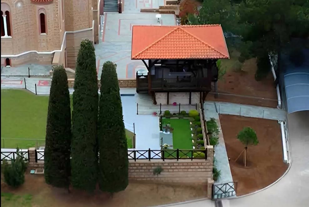 Ο τάφος του Αγίου Παϊσίου σε μοναδικές εικόνες από ψηλά