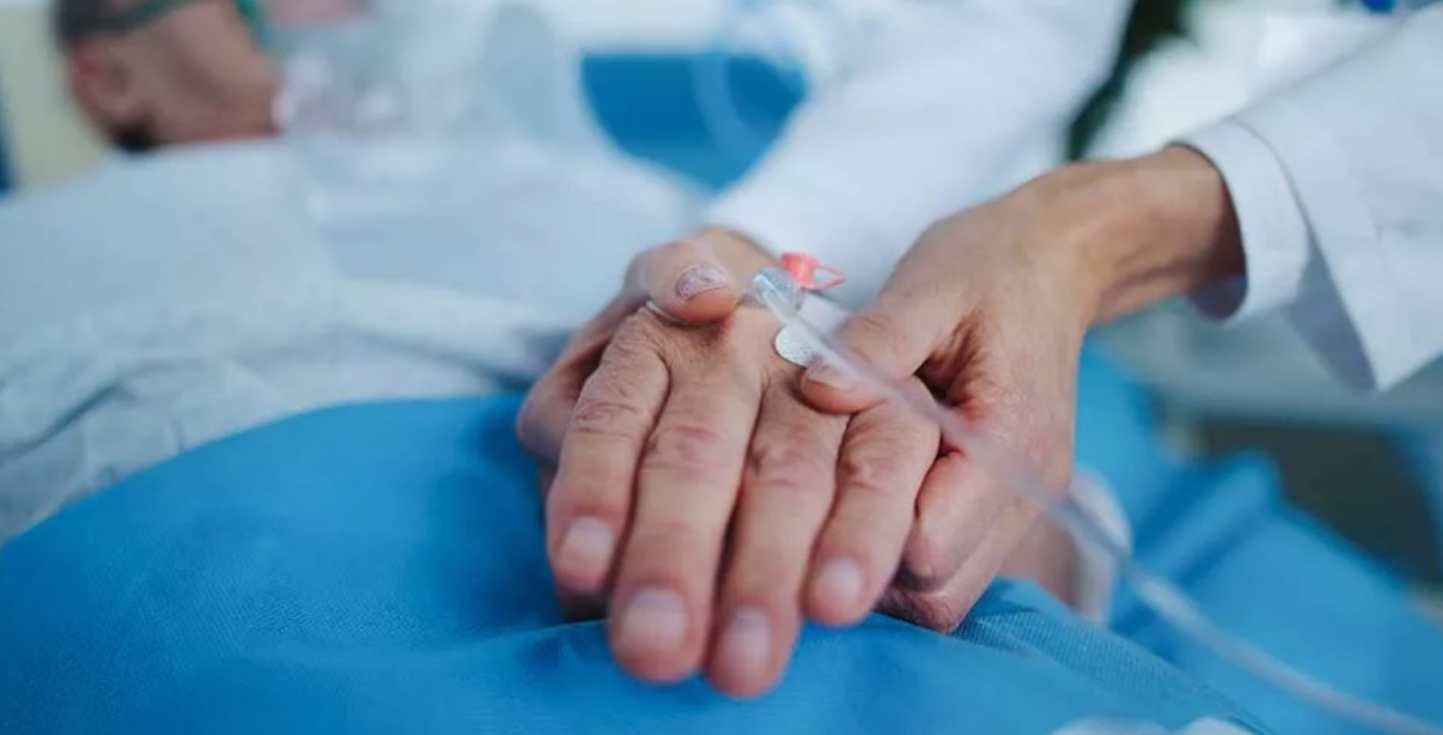 ΕΚΤΑΚΤΟ ΤΩΡΑ από το νοσοκομείο – Δίνει μεγάλη μάxn για να κρατηθεί στη ζωή, δυστυxώς μόλις έγινε γνωστό