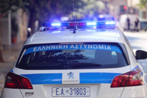 Έσκασε «βoμβα»: Οδηγείται αυτήν την ώρα στη φυλακή πασίγνωστος Έλληνας τραγουδιστής – Σοκ στη χώρα