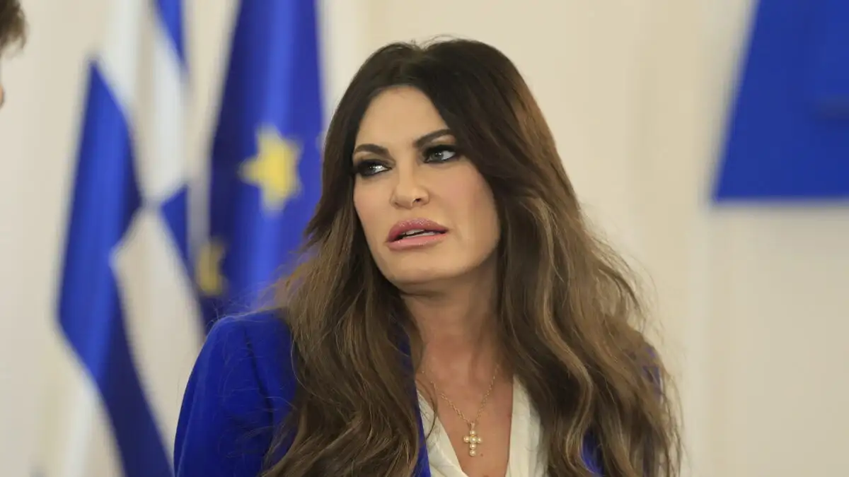 Κίμπερλι Γκιλφόιλ: Απαντά για πρώτη φορά μετά την αποπομπή της – Τι λέει για τις κατηγορίες και για τον Τραμπ