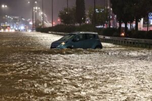Έρχεται κακοκαιρία με ισχυρές καταιγίδες – Βροχή 6 μηνών σε 4 μέρες, οι περιοχές που είναι σε κίνδυνο