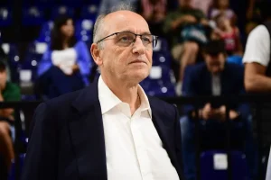 Ραγδαίες εξελίξεις σoκ στο ελληνικό μπάσκετ: Ένταλμα σύλληψης για τον Βαγγέλη Λιόλιο και μέλη ΔΣ της ΕΟΚ