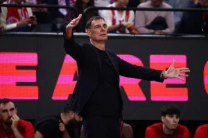 Έκανε την αποκάλυψη ο Μπαρτζώκας για Μοντέρο – «Μία ώρα πριν τον αγώνα…»