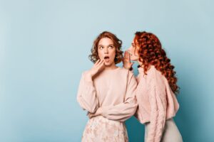 Σε θάβει πίσω από τη πλάτη σου, φέρεται ύπουλα: Αυτό είναι το πιο διπρόσωπο ζώδιο και όχι δεν είναι ο δίδυμος