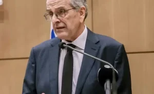 Αντώνης Σαμαράς: Το ενδεχόμενο νέου πολιτικού φορέα και η σύγκρουση με τον Κυριάκο Μητσοτάκη